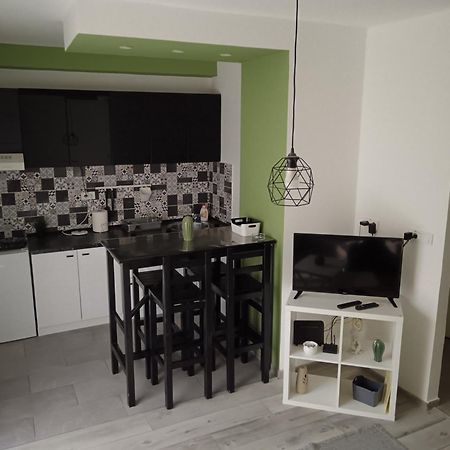 סומבור Apartman Petres מראה חיצוני תמונה