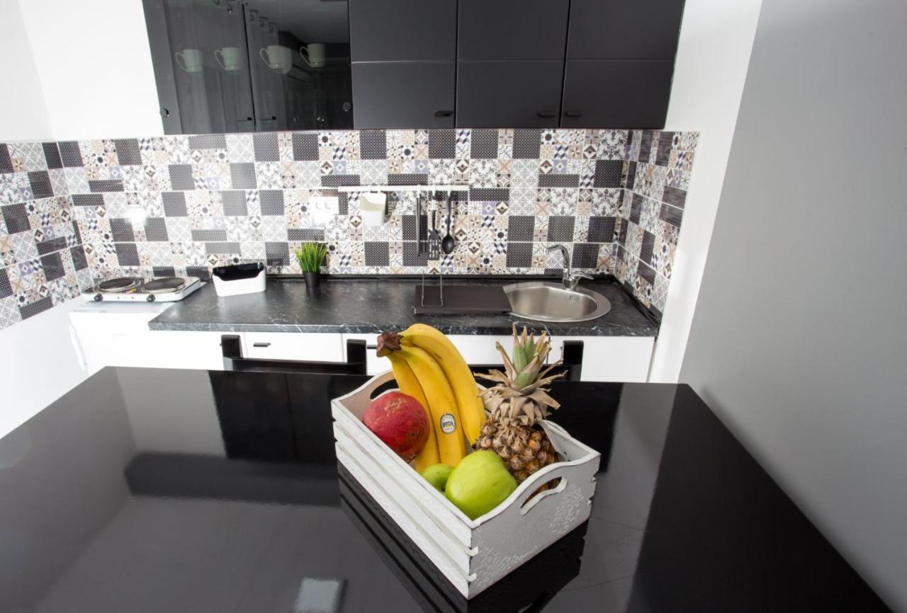 סומבור Apartman Petres מראה חיצוני תמונה