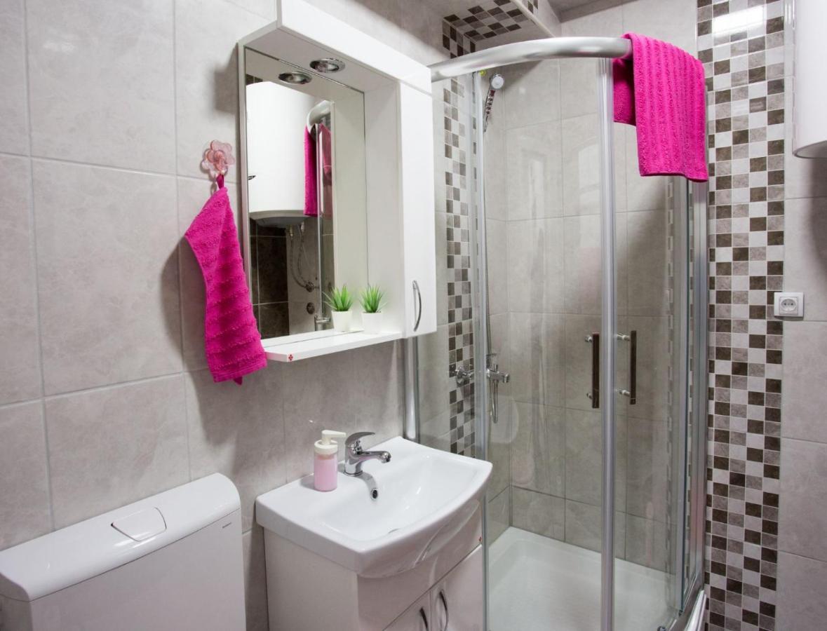 סומבור Apartman Petres מראה חיצוני תמונה