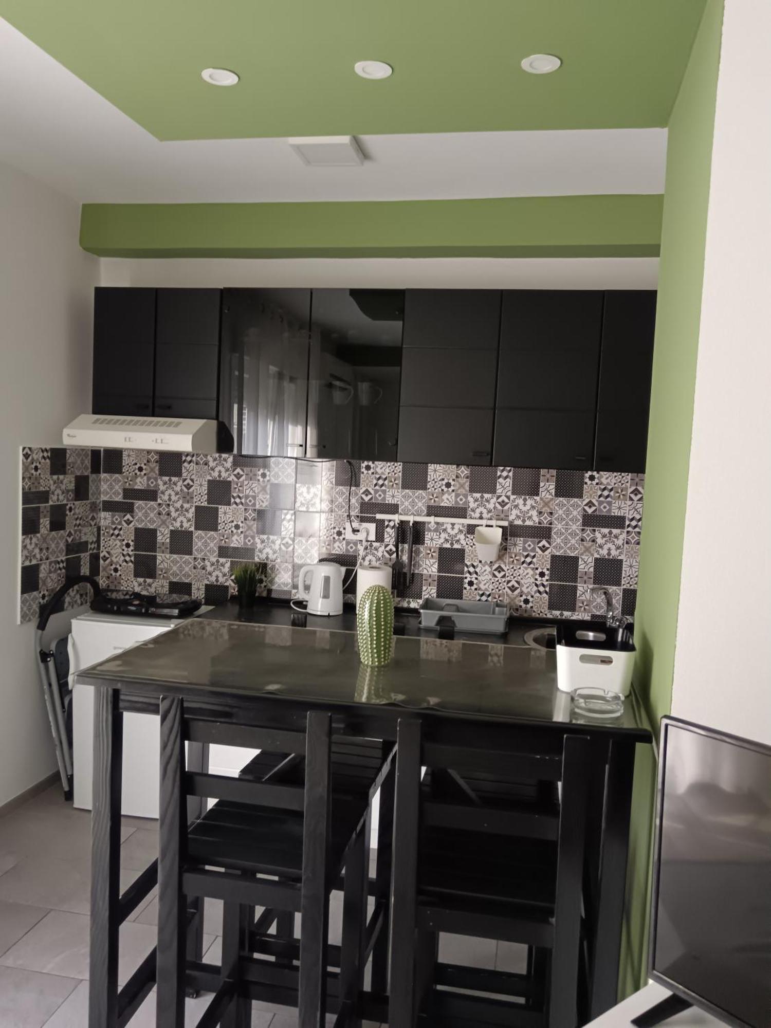 סומבור Apartman Petres מראה חיצוני תמונה